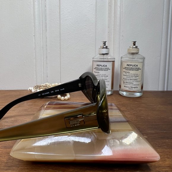 Gucci GG 2438 90's Bug Eye Sunglasses - Picture 8 of 12